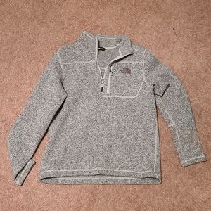 North face pull over